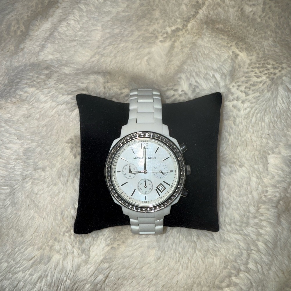 Michael Kors 302643 Woman’s MK5079 White Runaway Watch